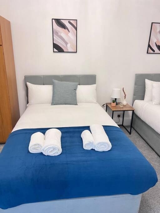 Spacious 3 Bed Flat - Beach Nearby - No Pets Southend-on-Sea Bagian luar foto