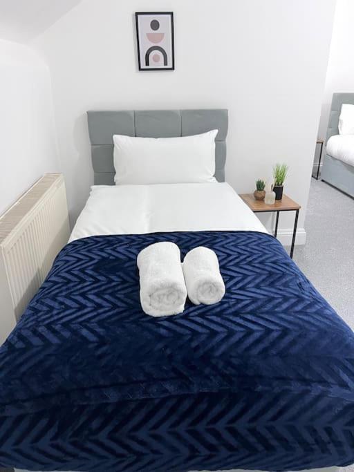 Spacious 3 Bed Flat - Beach Nearby - No Pets Southend-on-Sea Bagian luar foto