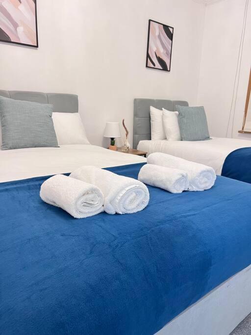 Spacious 3 Bed Flat - Beach Nearby - No Pets Southend-on-Sea Bagian luar foto