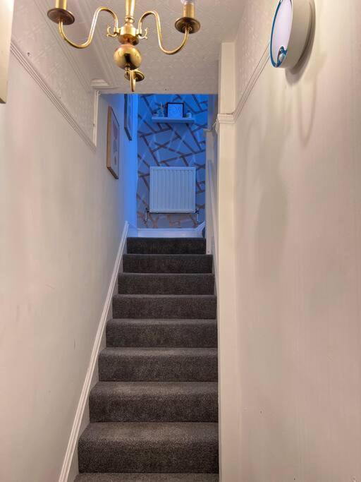 Spacious 3 Bed Flat - Beach Nearby - No Pets Southend-on-Sea Bagian luar foto